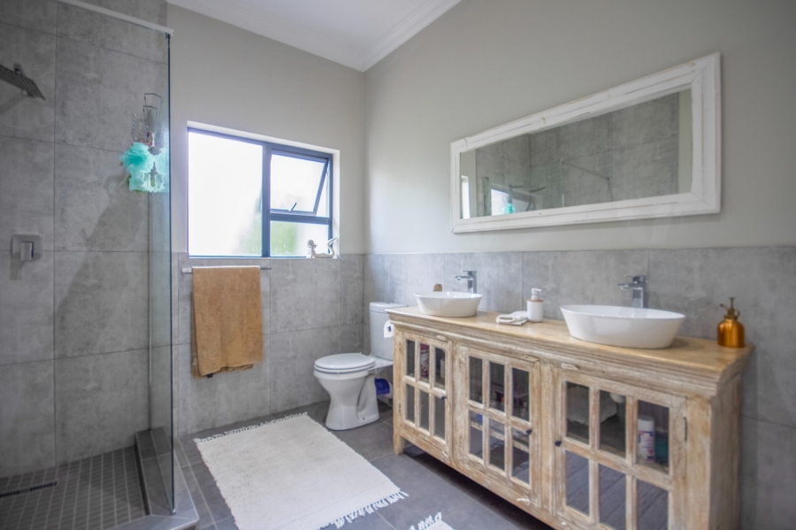 3 Bedroom Property for Sale in WestLake Country Safari Estate North West